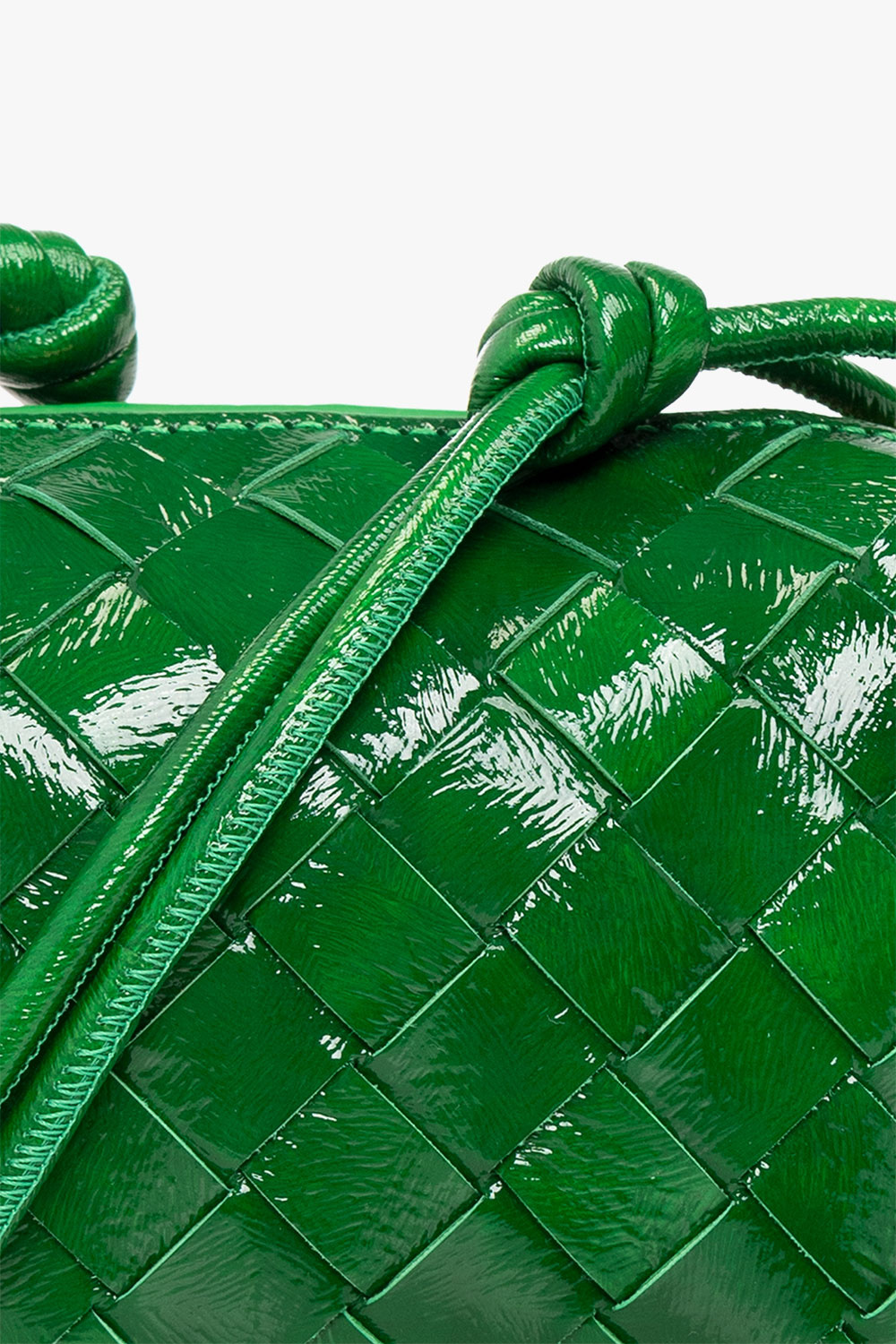 Bottega veneta outlet green pouch